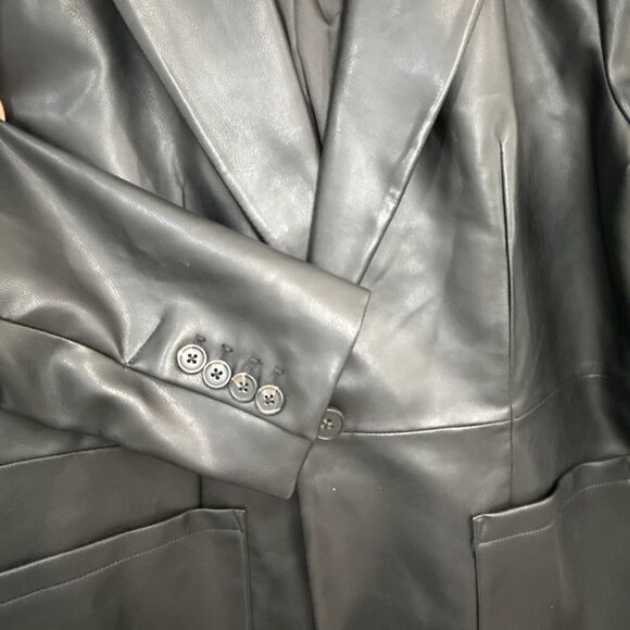 BCBG Maxazria Vegan Leather Coat Blazer Womens Size XXL Black Soft - Picture 3 of 7